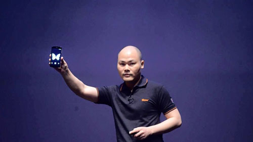 Câu chuyện Bphone và văn hóa chê của người Việt